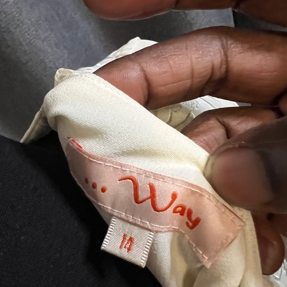 Cream dress - Picture 2 of 10